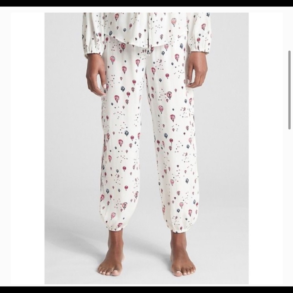 NWT Medium Gap Love by Hot Air Balloon PJ Pants